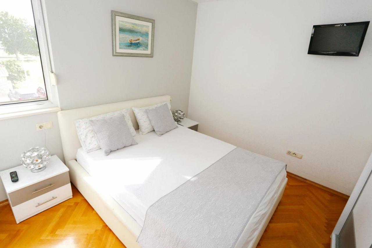 Luxury Family Apartment Omis Exterior photo